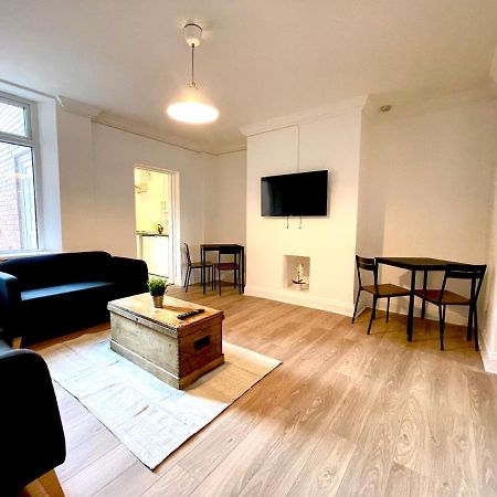 Huge Serviced Apartment With Free Parking Jesmond Zewnętrze zdjęcie