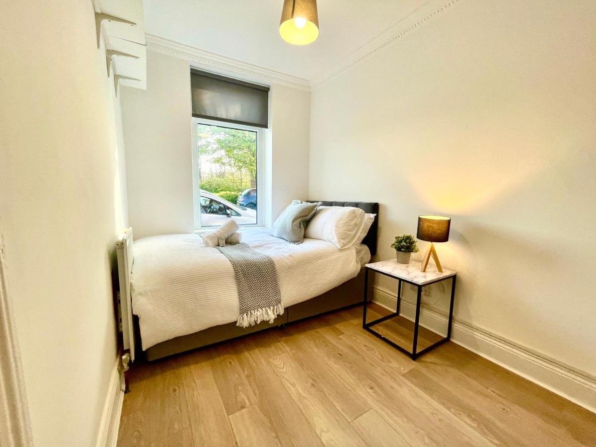 Huge Serviced Apartment With Free Parking Jesmond Zewnętrze zdjęcie