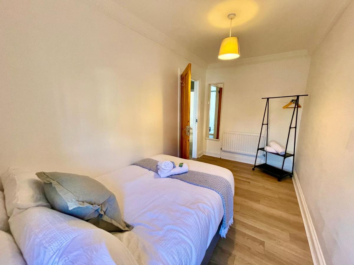 Huge Serviced Apartment With Free Parking Jesmond Zewnętrze zdjęcie