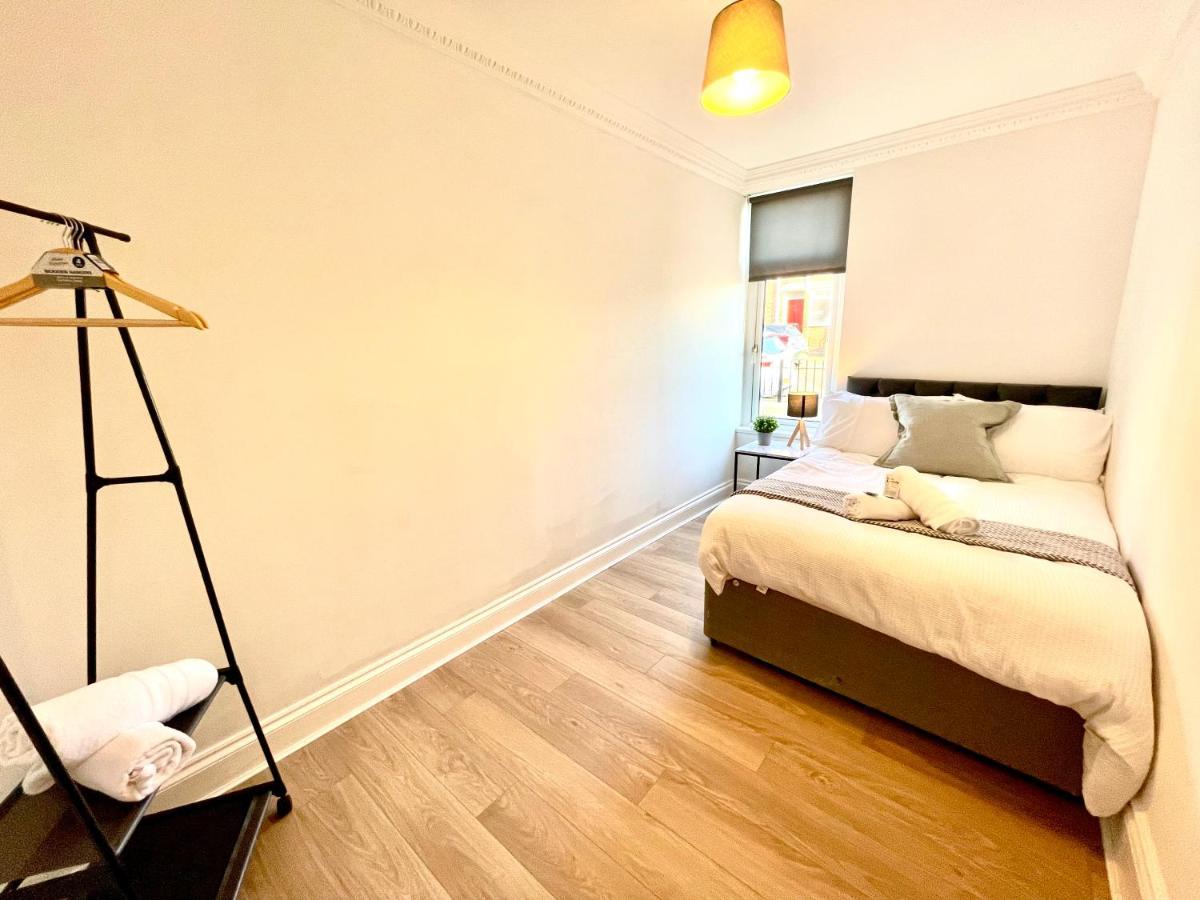 Huge Serviced Apartment With Free Parking Jesmond Zewnętrze zdjęcie