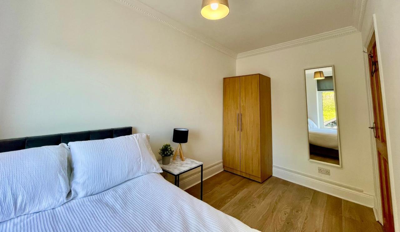 Huge Serviced Apartment With Free Parking Jesmond Zewnętrze zdjęcie