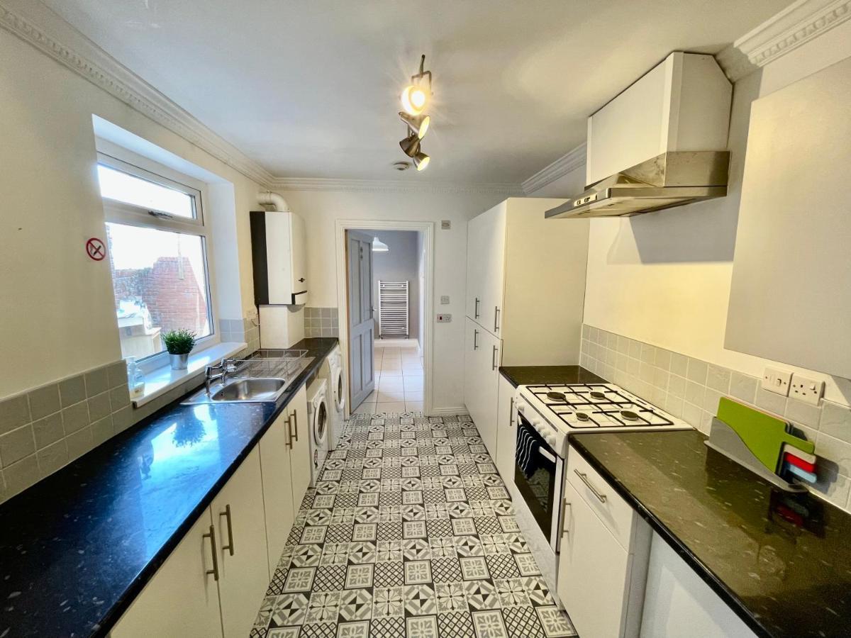 Huge Serviced Apartment With Free Parking Jesmond Zewnętrze zdjęcie